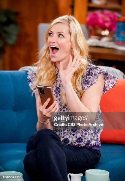 2,698 Beth Behrs Photos Stock Photos and High